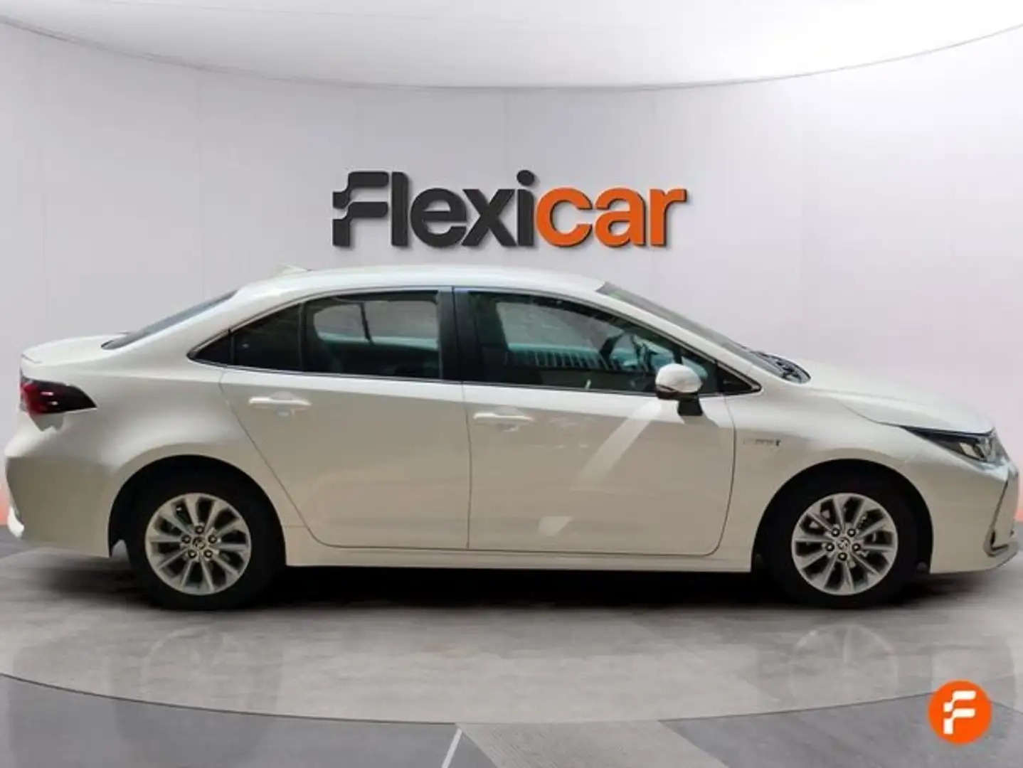 Toyota Corolla 1.8 125H ACTIVE TECH E-CVT SEDAN Blanco - 2