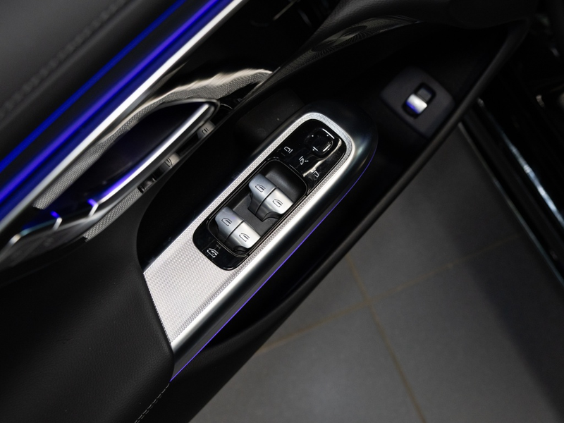 Mercedes-Benz E 300 de 4M , AMG BURM NIGHT DISTR KAMERA SPUR — photo 12