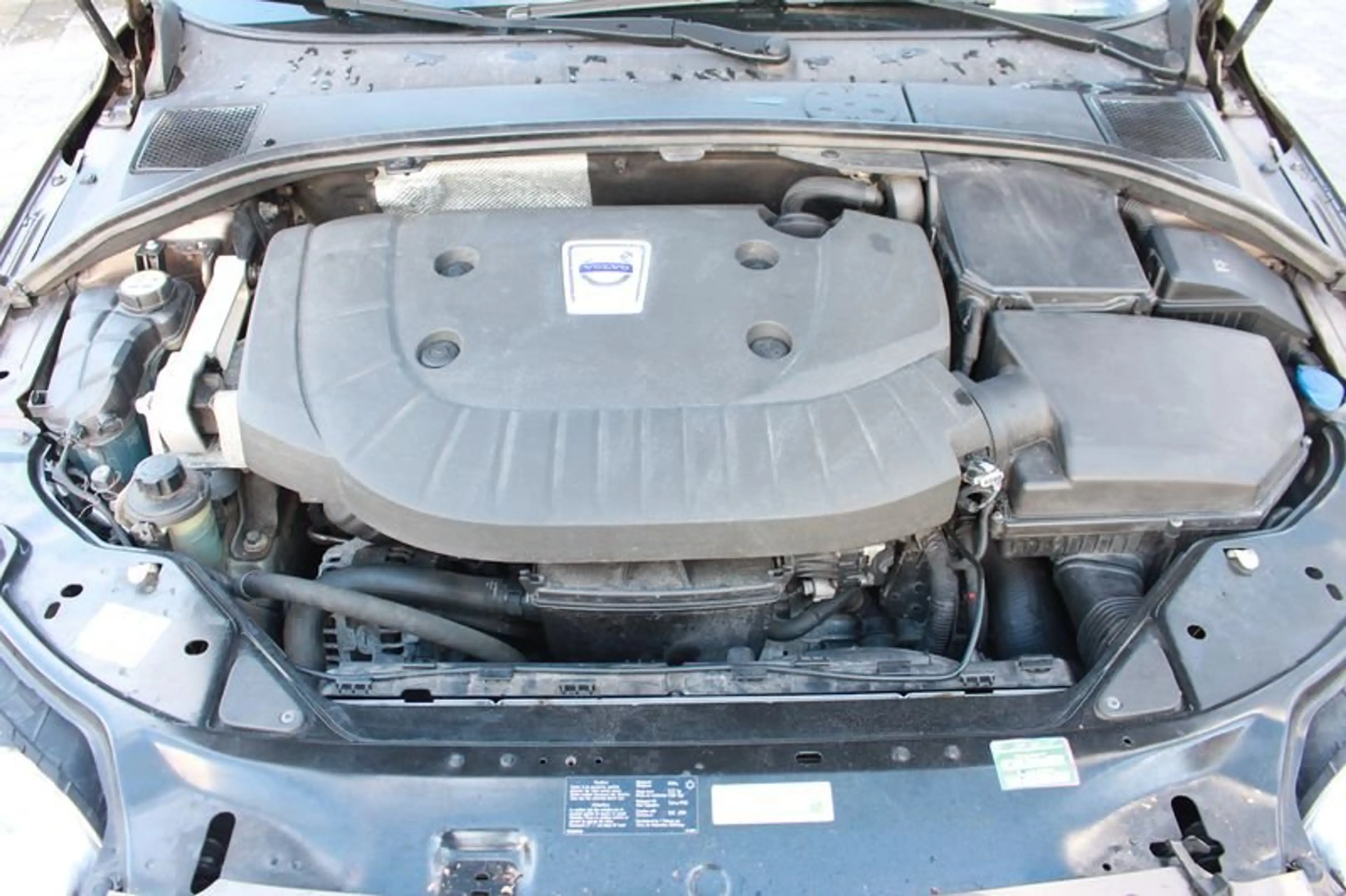 Volvo V70 V70 Diesel D3 Geartronic Momentum — photo 11