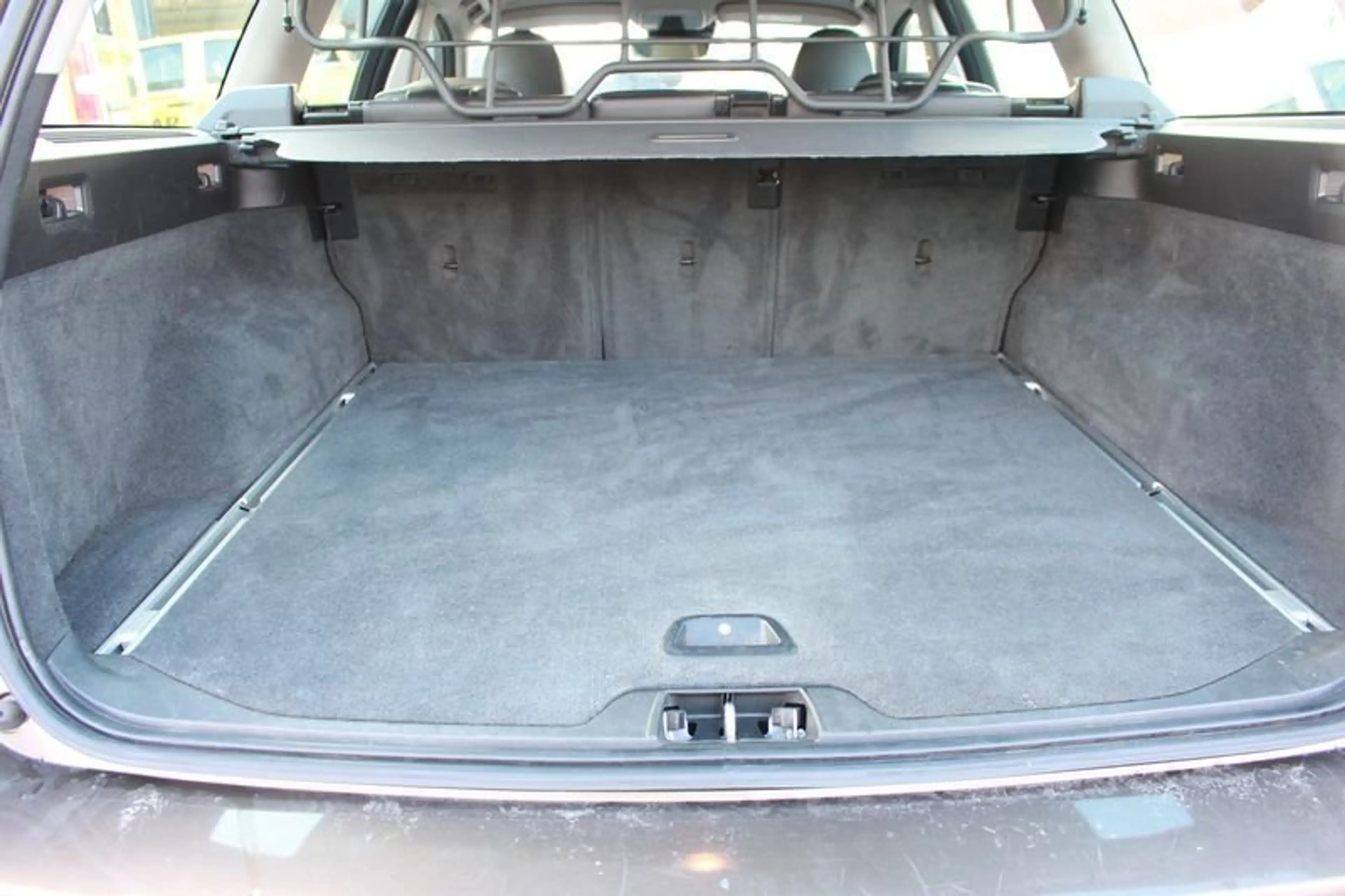 Volvo V70 V70 Diesel D3 Geartronic Momentum — photo 9
