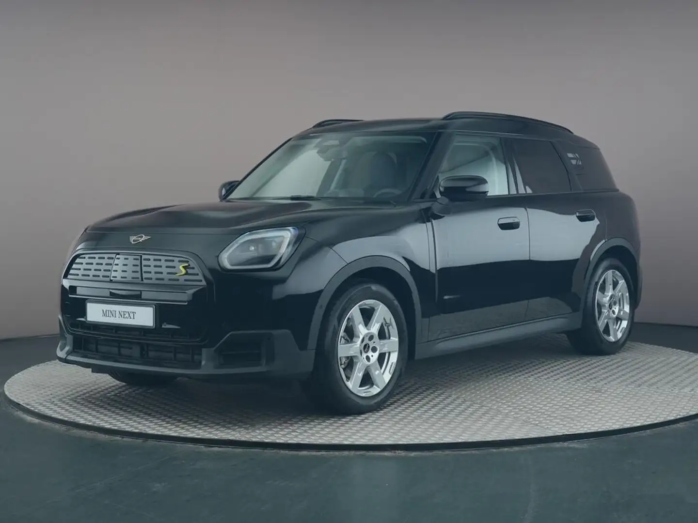 MINI Countryman SE All4 Classic M Plus Zwart - 1
