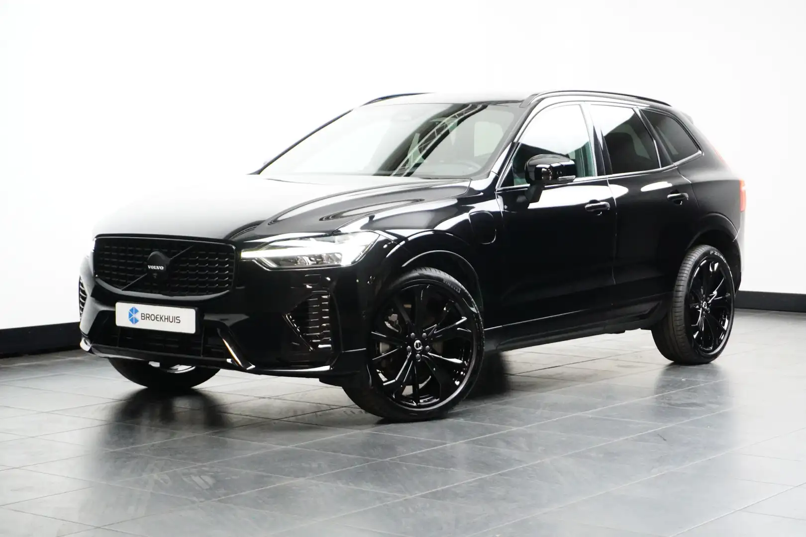 Volvo XC60 T6 AWD Ultra Black Edition | Bowers & Wilkins | 36 Zwart - 2