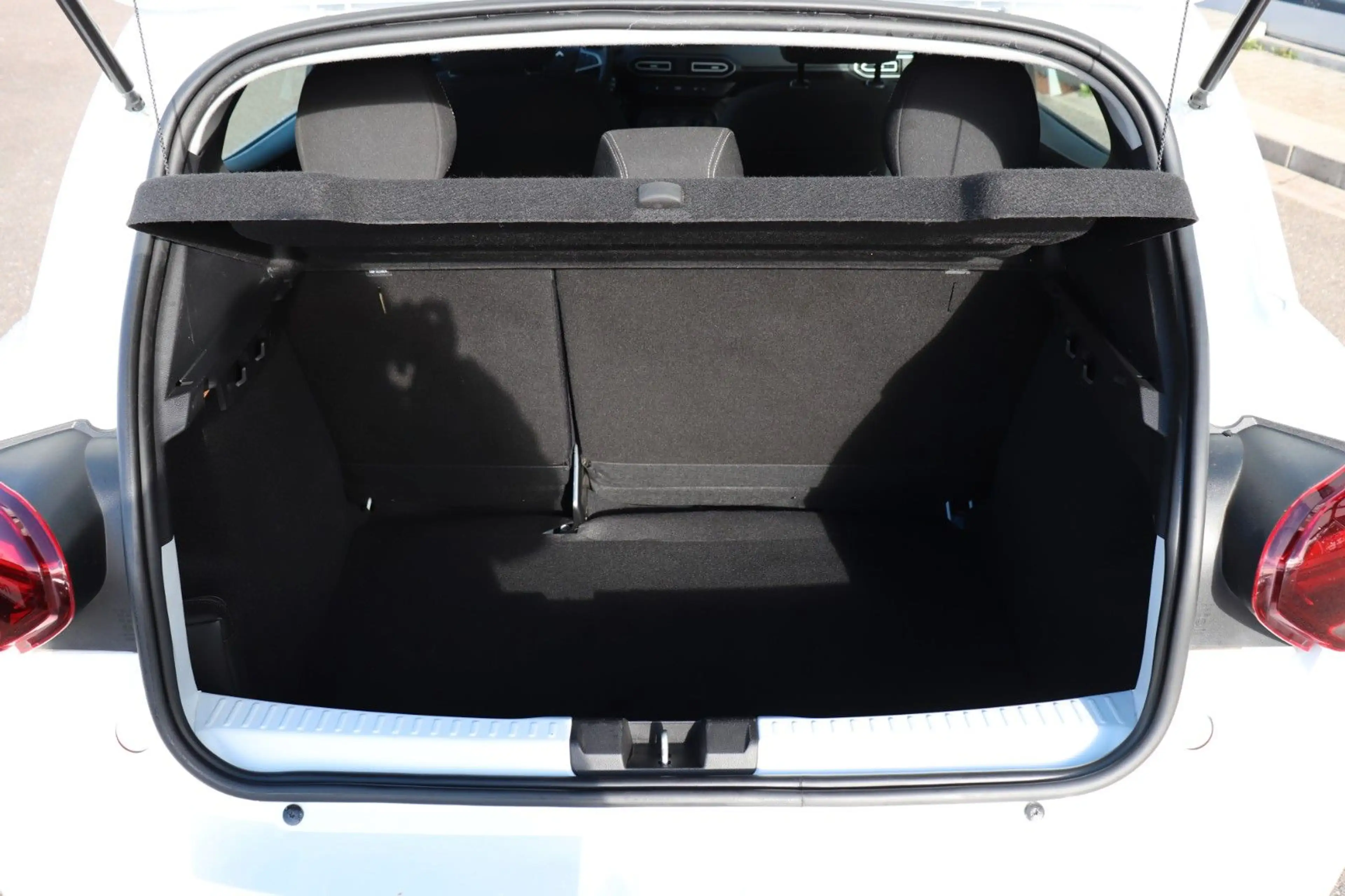 Dacia Sandero III Expression, Klima, Sicherheits-Paket — photo 12