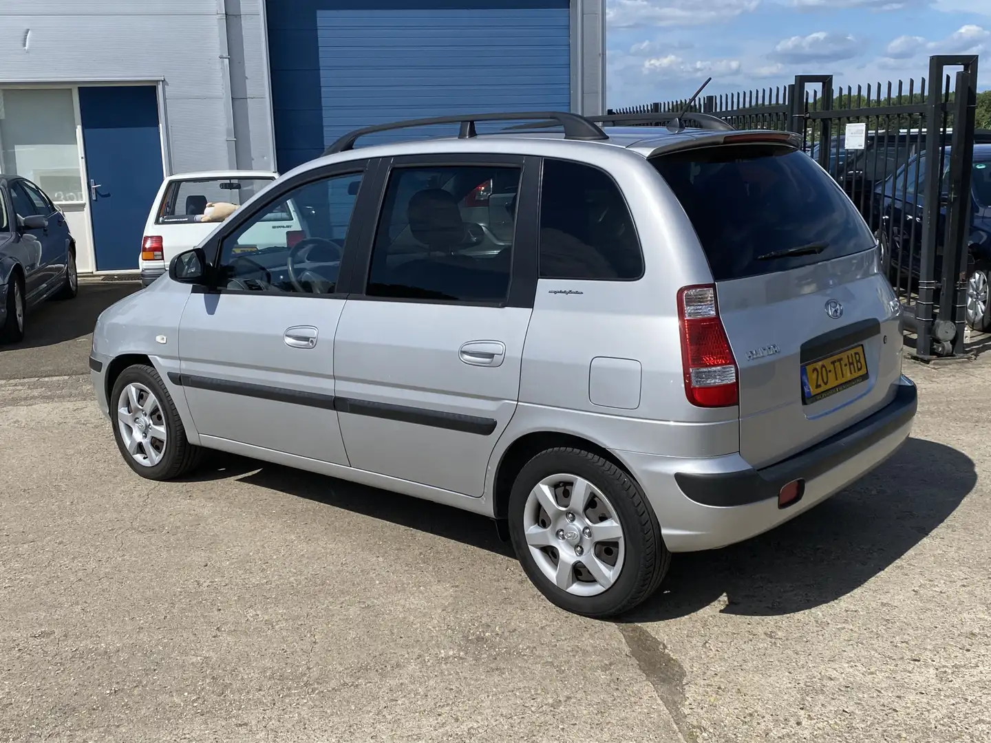 Hyundai Matrix 1.6i Active Cool, AIRCO, APK TOT 04-07-26, 4X ELEK Grijs - 2