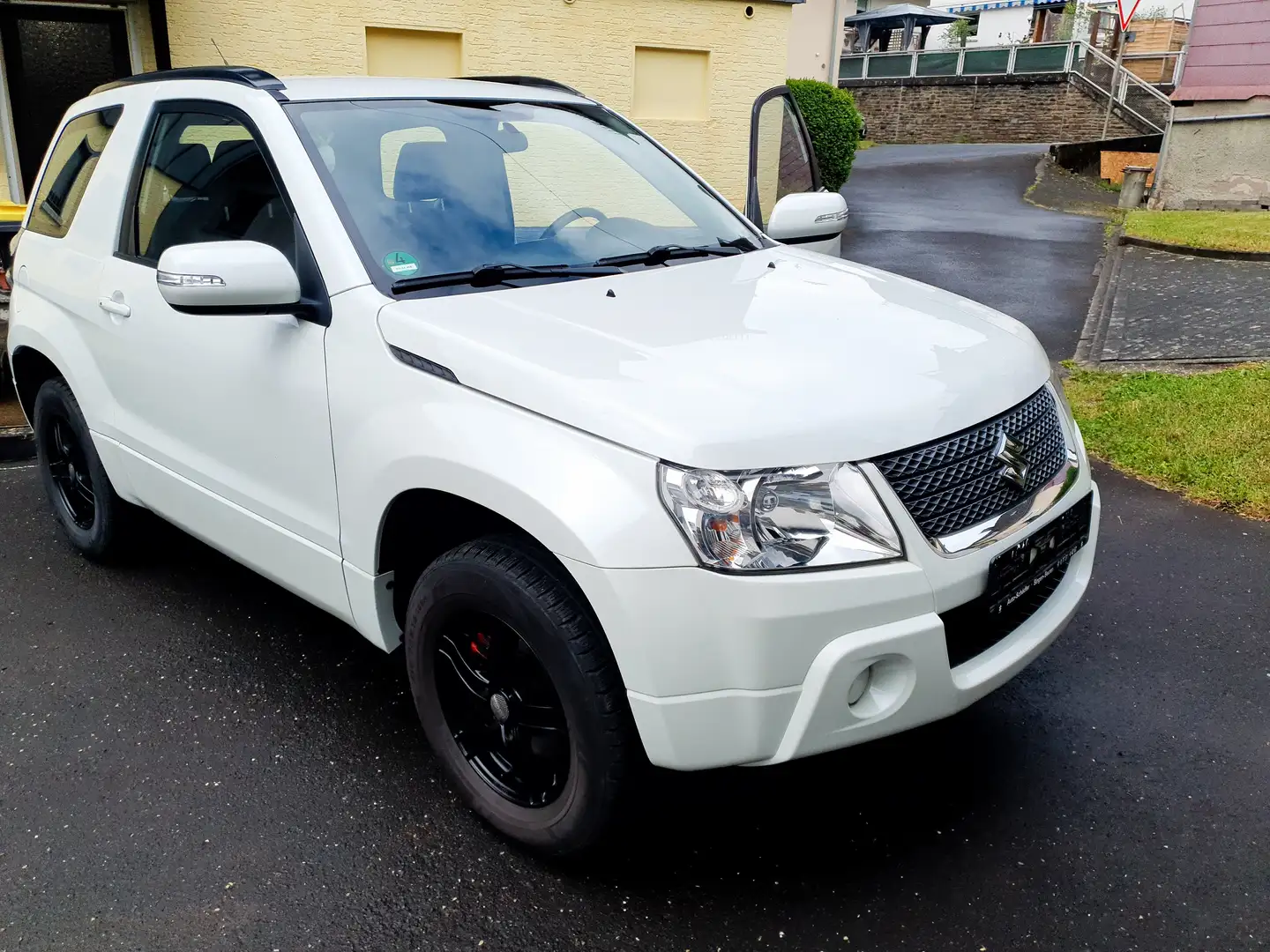 Suzuki Grand Vitara Grand Vitara 2.4 Comfort Weiß - 1