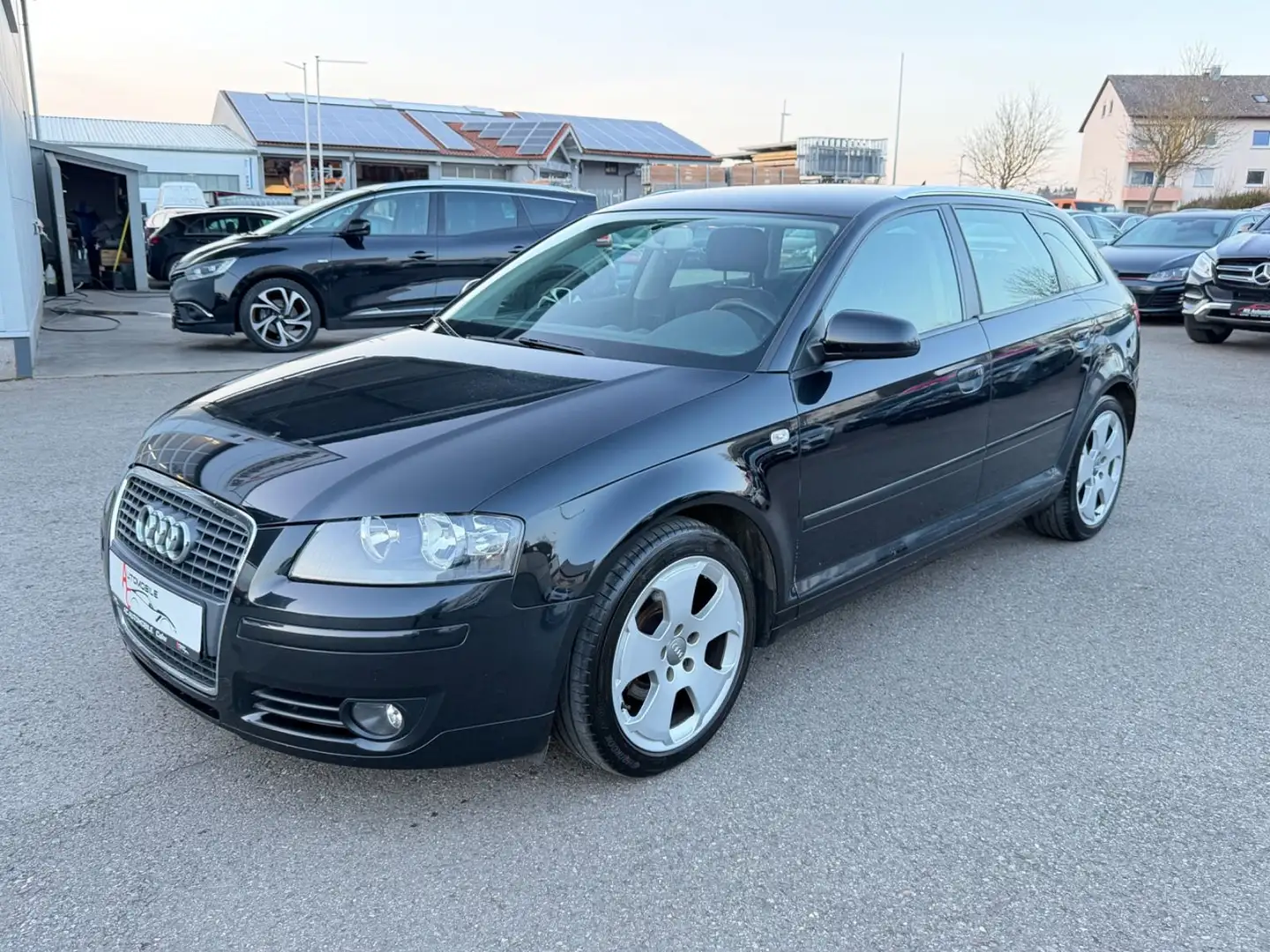 Audi A3 Sportback 1.9 TDI Ambition_Navi_KlimAut_AHK Schwarz - 1