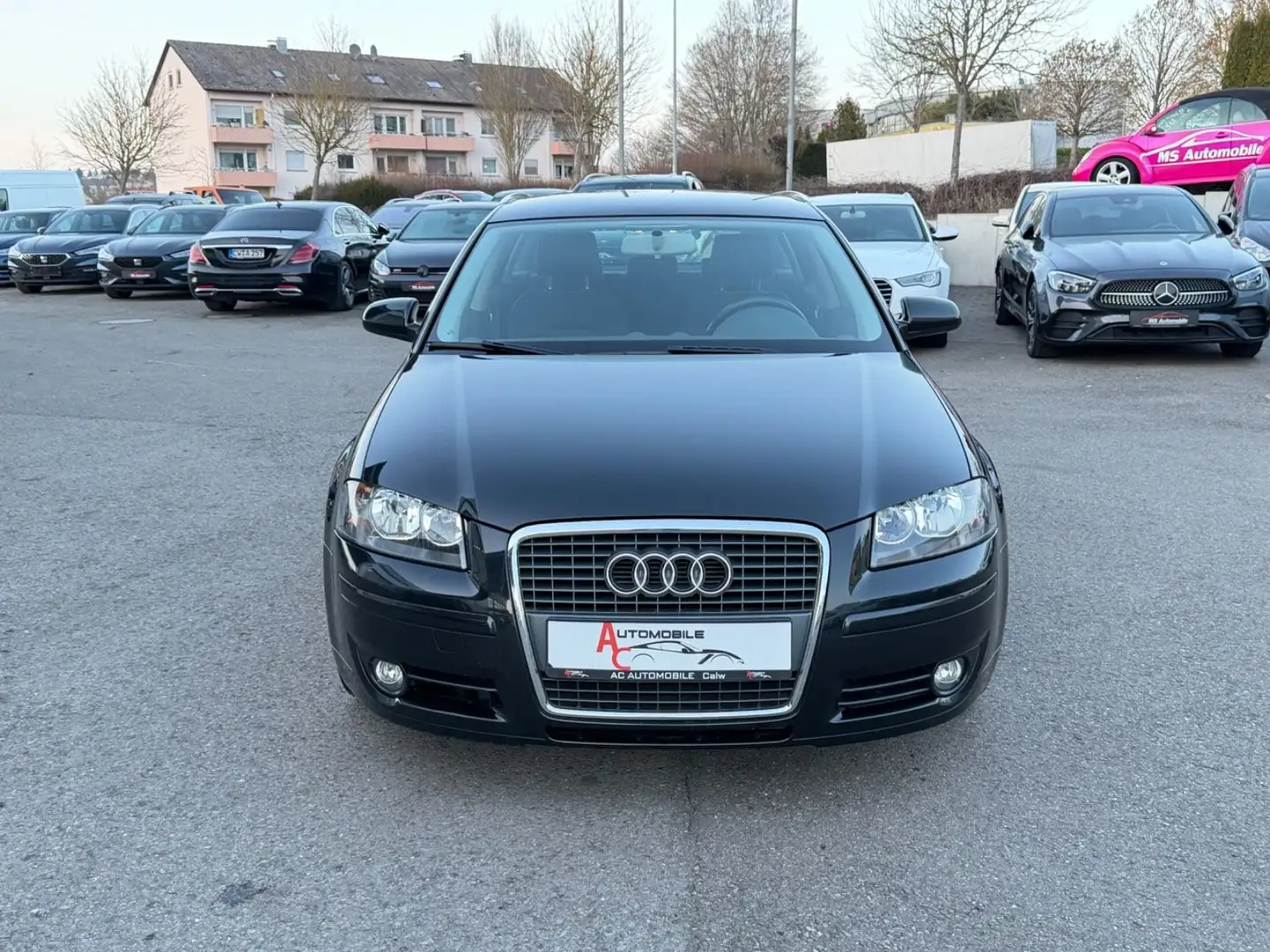 Audi A3 Sportback 1.9 TDI Ambition_Navi_KlimAut_AHK Schwarz - 2