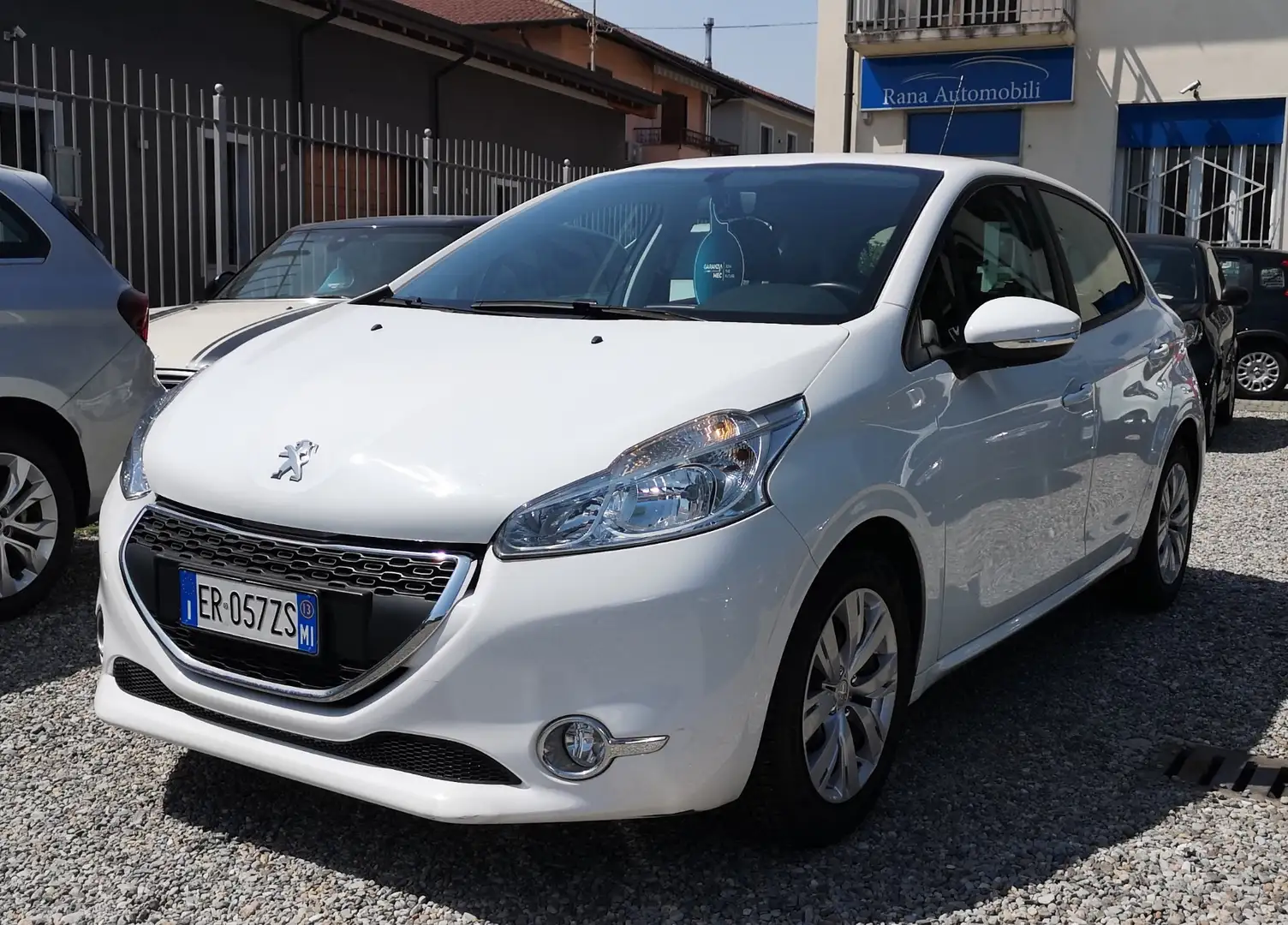 Peugeot 208 5p 1.2 NeoPatentati & Zero Anticipo Blanc - 2