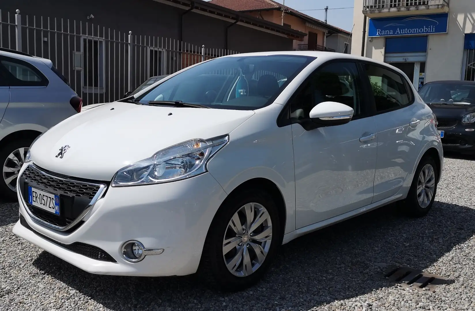 Peugeot 208 5p 1.2 NeoPatentati & Zero Anticipo Blanc - 1