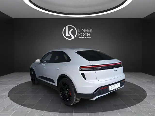 Porsche Macan Turbo ''HeadUp+AHV+PANO+SITZLÜFTUNG'' Ansicht 3