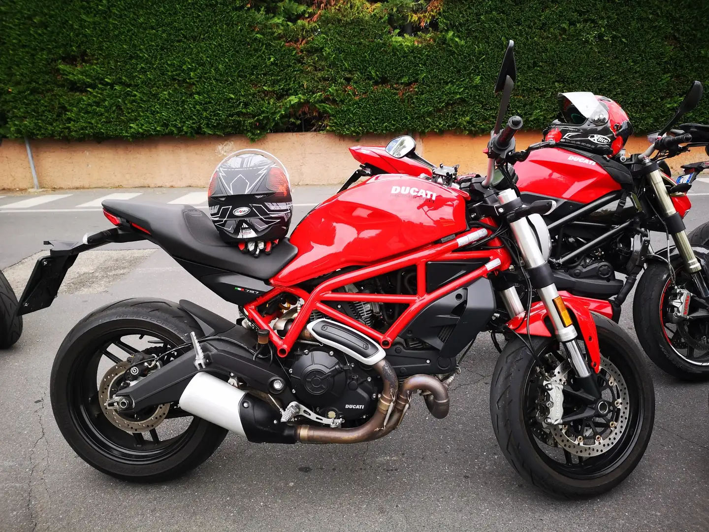 Ducati Monster 797 Rojo - 1