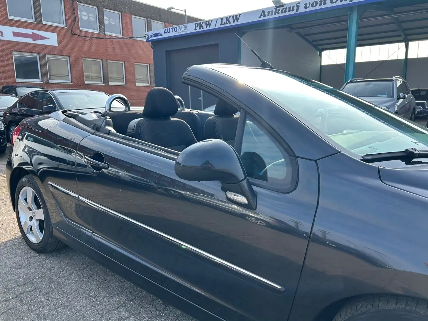 Peugeot 207 CC Cabrio-Coupe Premium Schwarz - 2