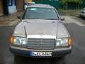 Mercedes-Benz 220 E (124)*Aut*S-Dach*AHK*Oldtimer*H-Kennzeichen Коричневий - thumbnail 3