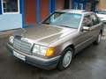 Mercedes-Benz 220 E (124)*Aut*S-Dach*AHK*Oldtimer*H-Kennzeichen Коричневий - thumbnail 1