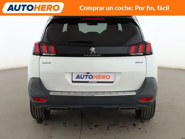 Peugeot 5008 view 5