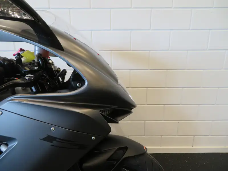 MV Agusta F3 - foto 6