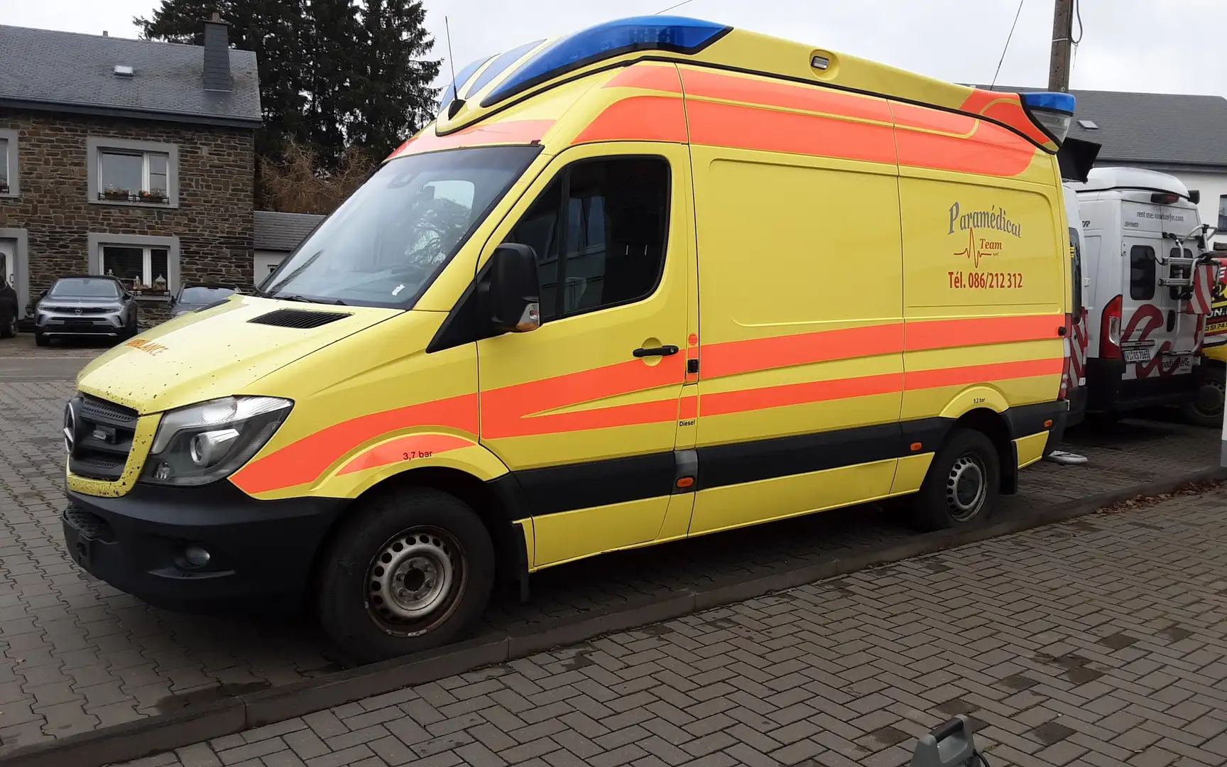 Mercedes-Benz Sprinter Sc Ambulance Jaune - 1