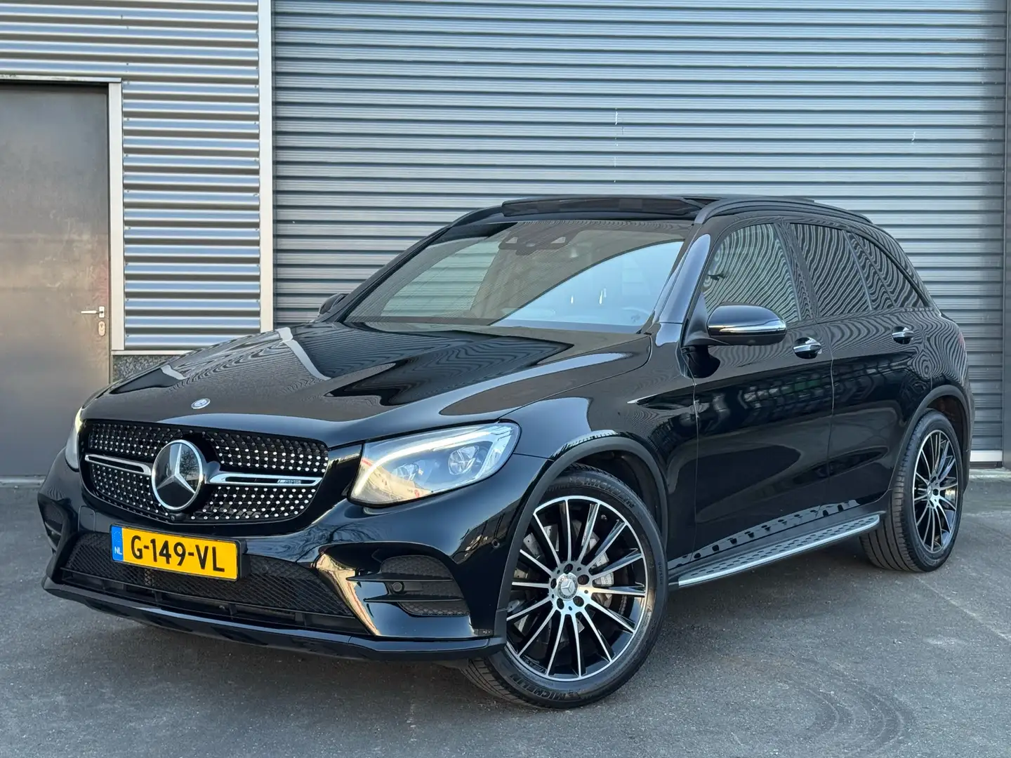 Mercedes-Benz GLC 250 4M. Edition 1 Černá - 2
