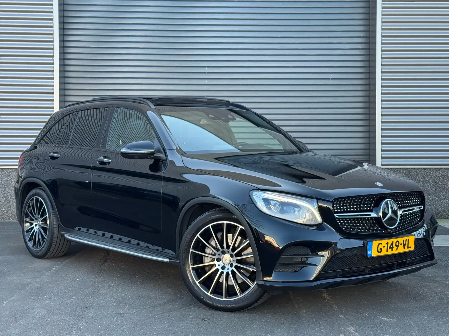 Mercedes-Benz GLC 250 4M. Edition 1 Černá - 1