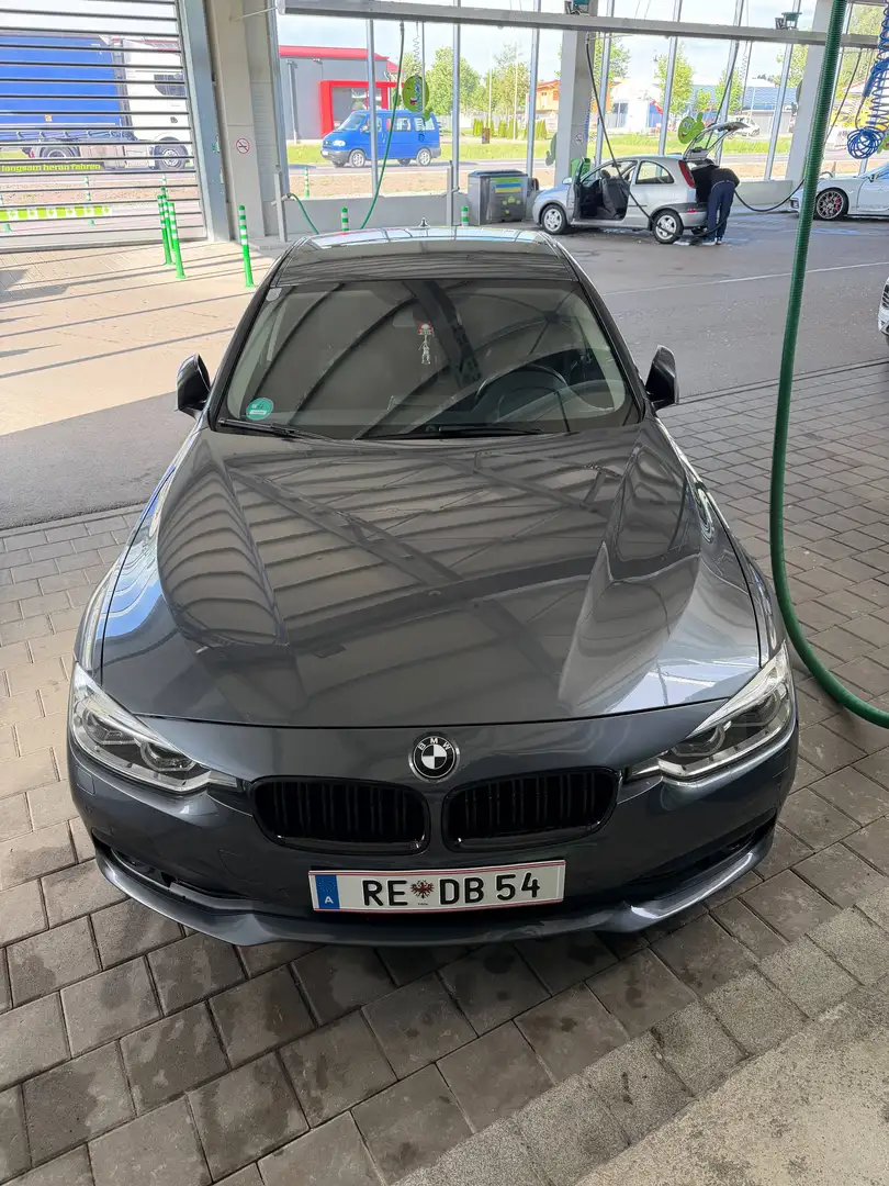 BMW 318 318i Aut. Grau - 1