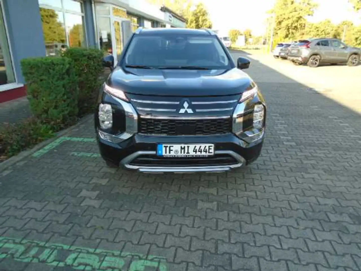 Mitsubishi Outlander 2.4L PHEV TOP Schwarz - 2