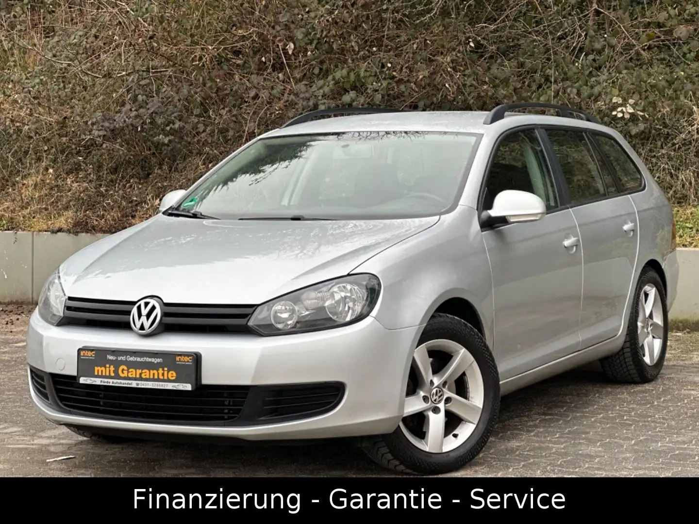 Volkswagen Golf 1.6 TDI Variant/WENIG KM/GEPFLEGT/TÜV NEU Silber - 1