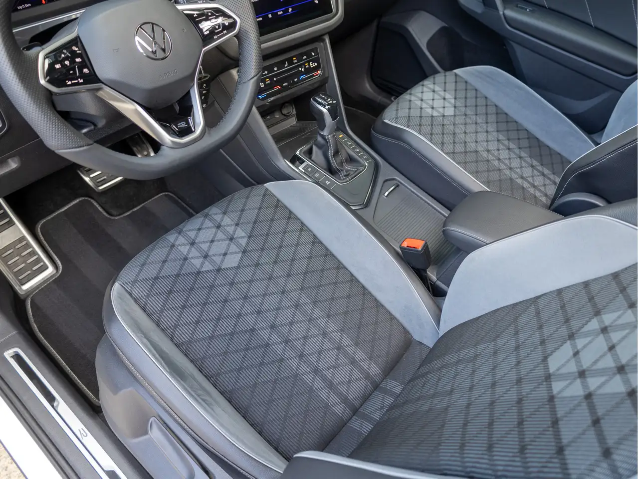 Volkswagen Tiguan 1.4 TSI eHybrid R-Line Business+ *Pano IQ ACC, миниатюра 21