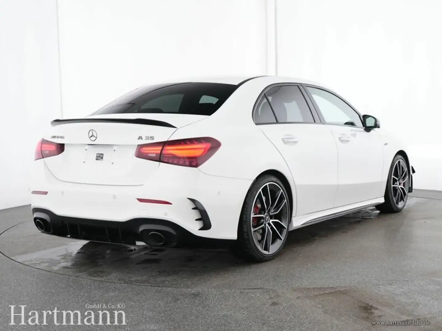 Mercedes-Benz A 35 AMG A 35 4M AMG Limousine Night Aerody Panorama 19" Weiß - 2