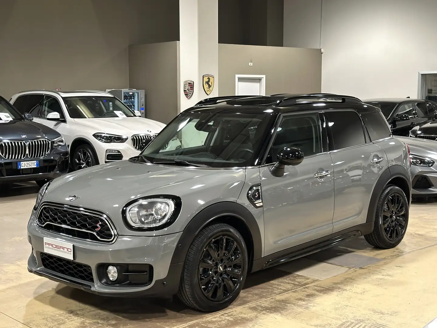 MINI Cooper SD Countryman 2.0 Hype auto-LED-18"-Tetto-Camera-Carplay-Keyless Grigio - 1