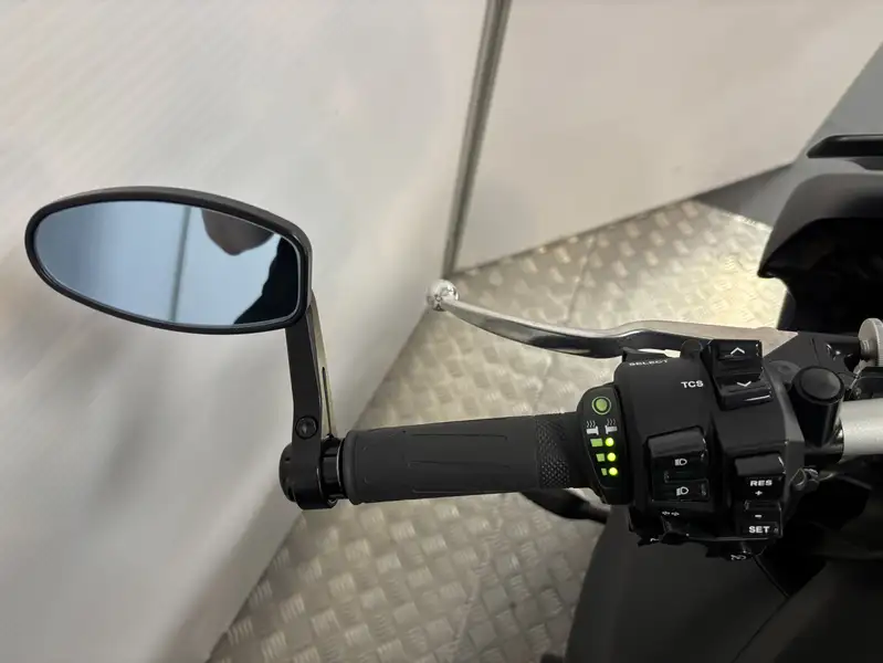 Yamaha MT-10 - foto 5