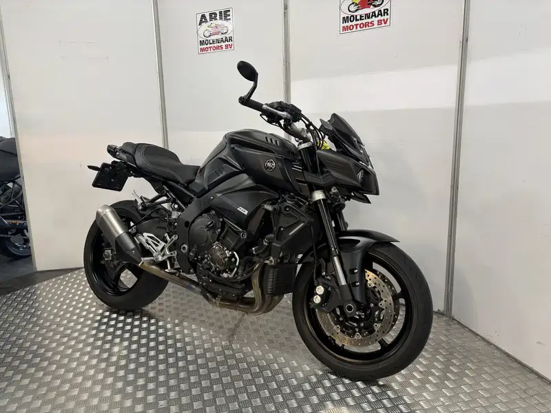 Yamaha MT-10 - foto 2