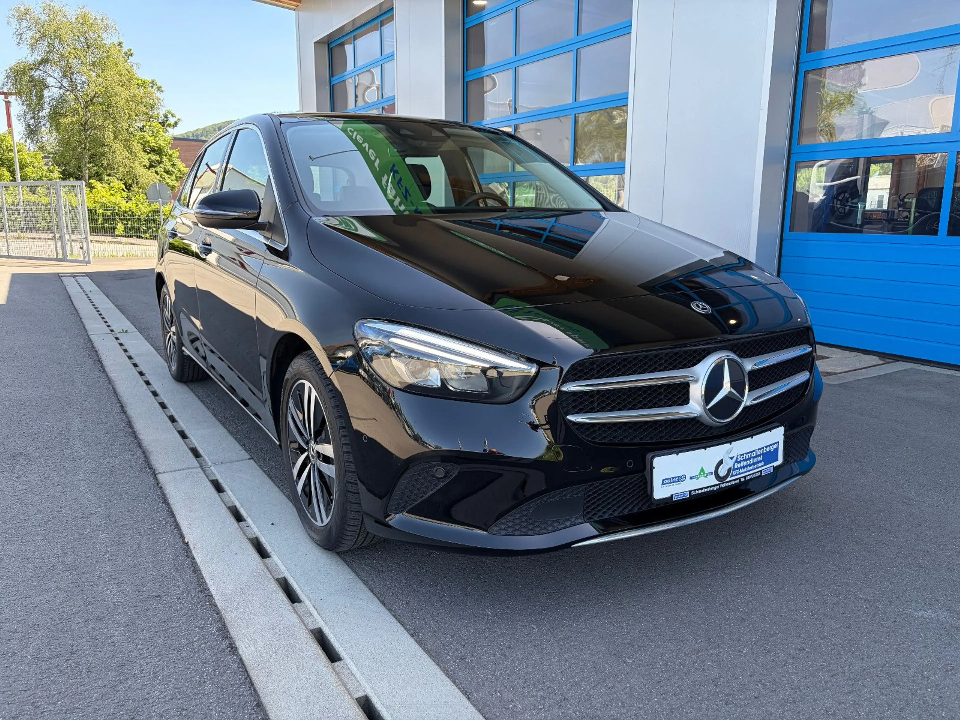 Mercedes-Benz B 180 d Progressive LED NAV KAM AHK STANDHZG — photo 2
