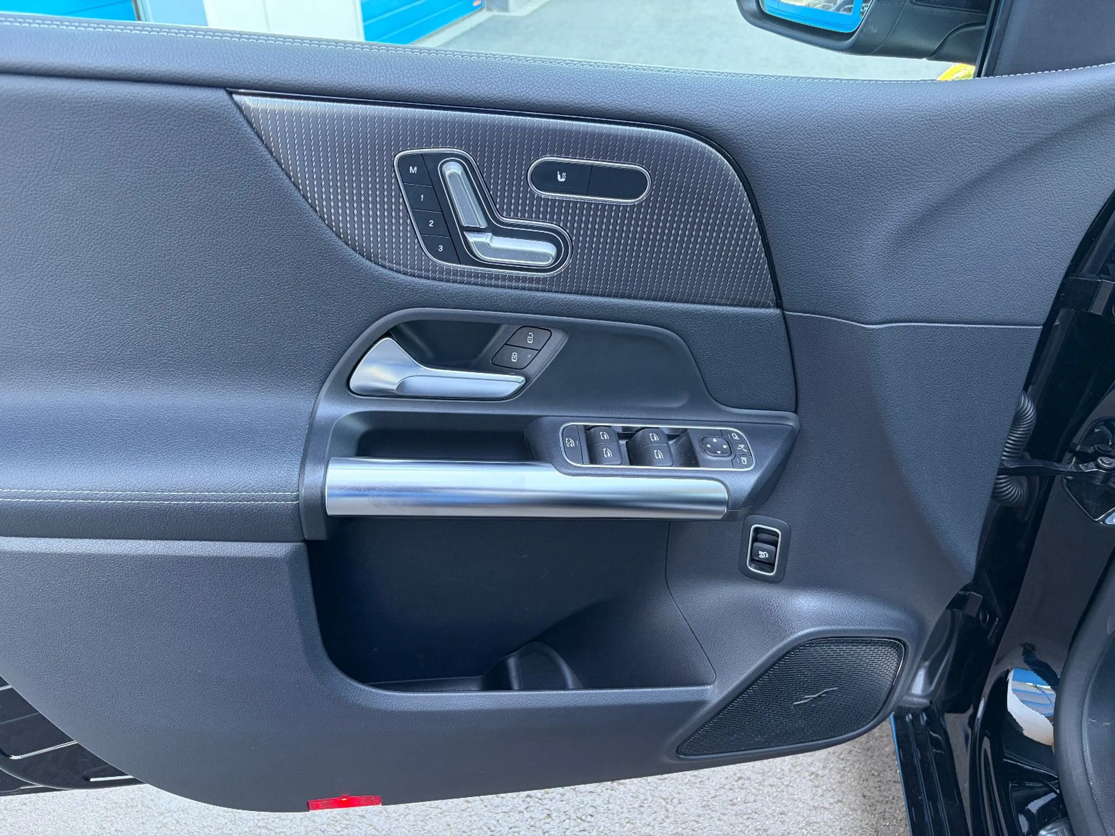 Mercedes-Benz B 180 d Progressive LED NAV KAM AHK STANDHZG — photo 14