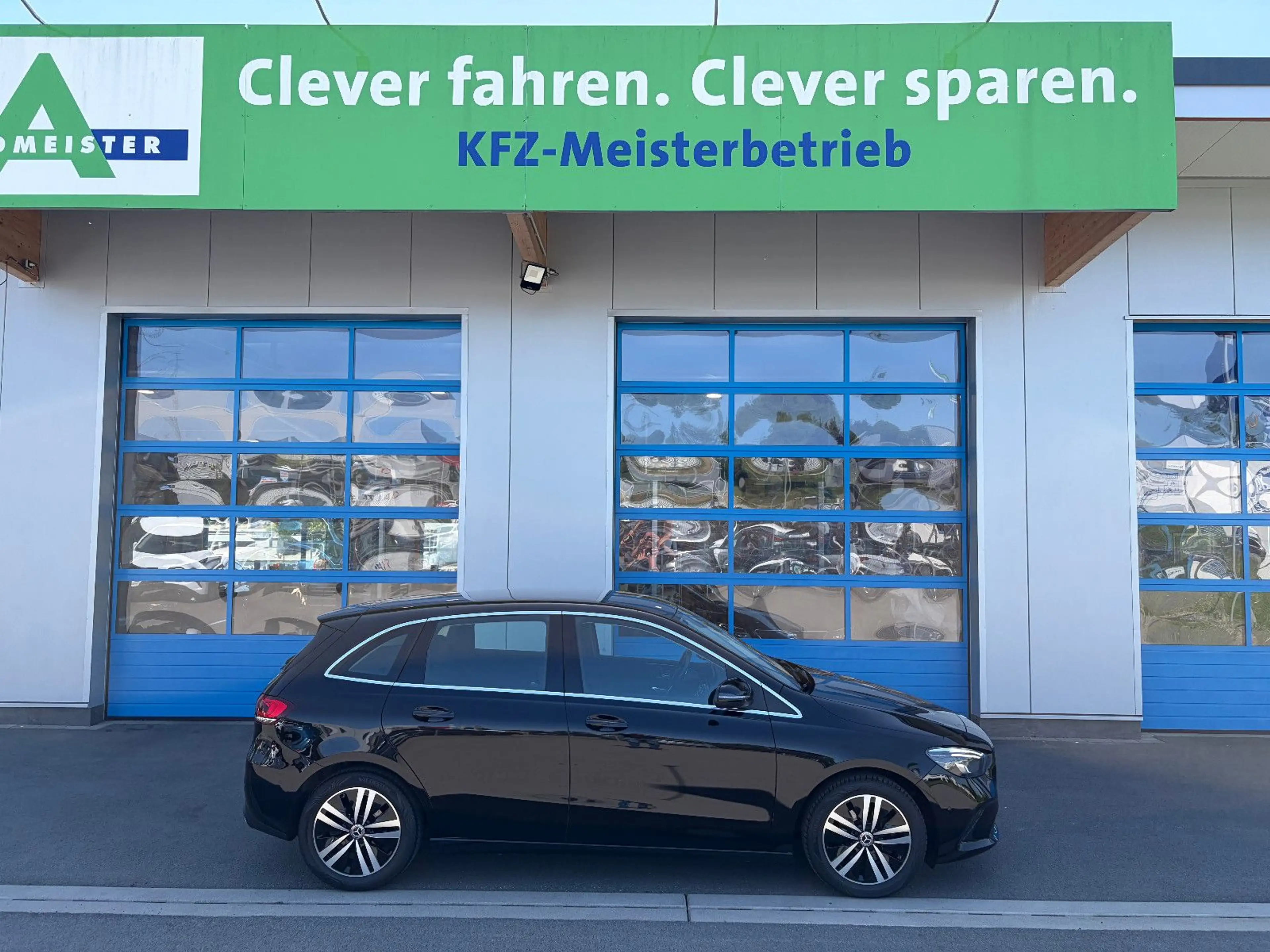 Mercedes-Benz B 180 d Progressive LED NAV KAM AHK STANDHZG