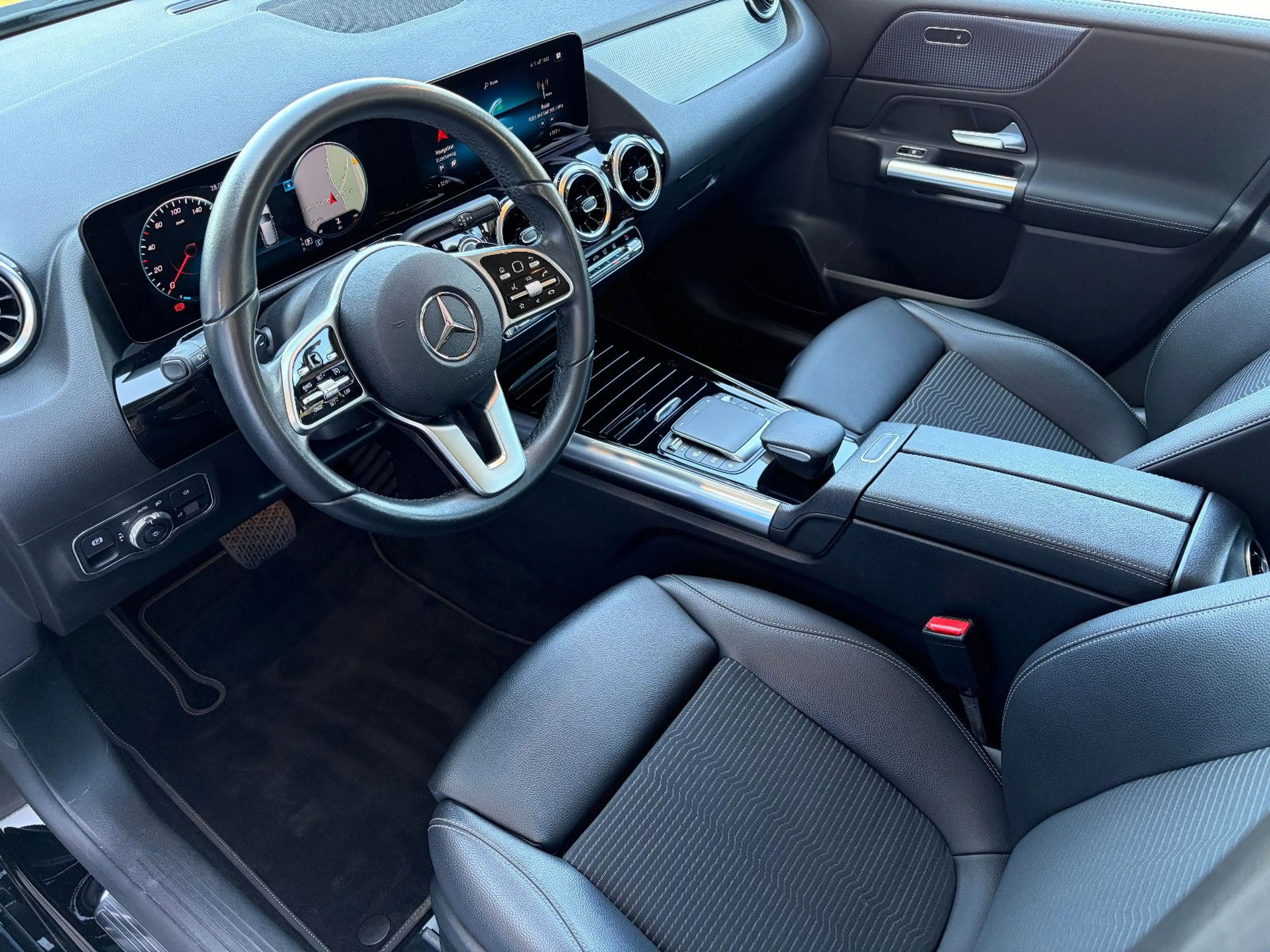 Mercedes-Benz B 180 d Progressive LED NAV KAM AHK STANDHZG — photo 15