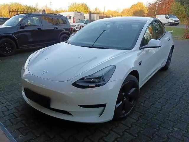 Tesla Model 3 RWD Kamera/360°/ACC/AUT/KeyLess/LED/Navi