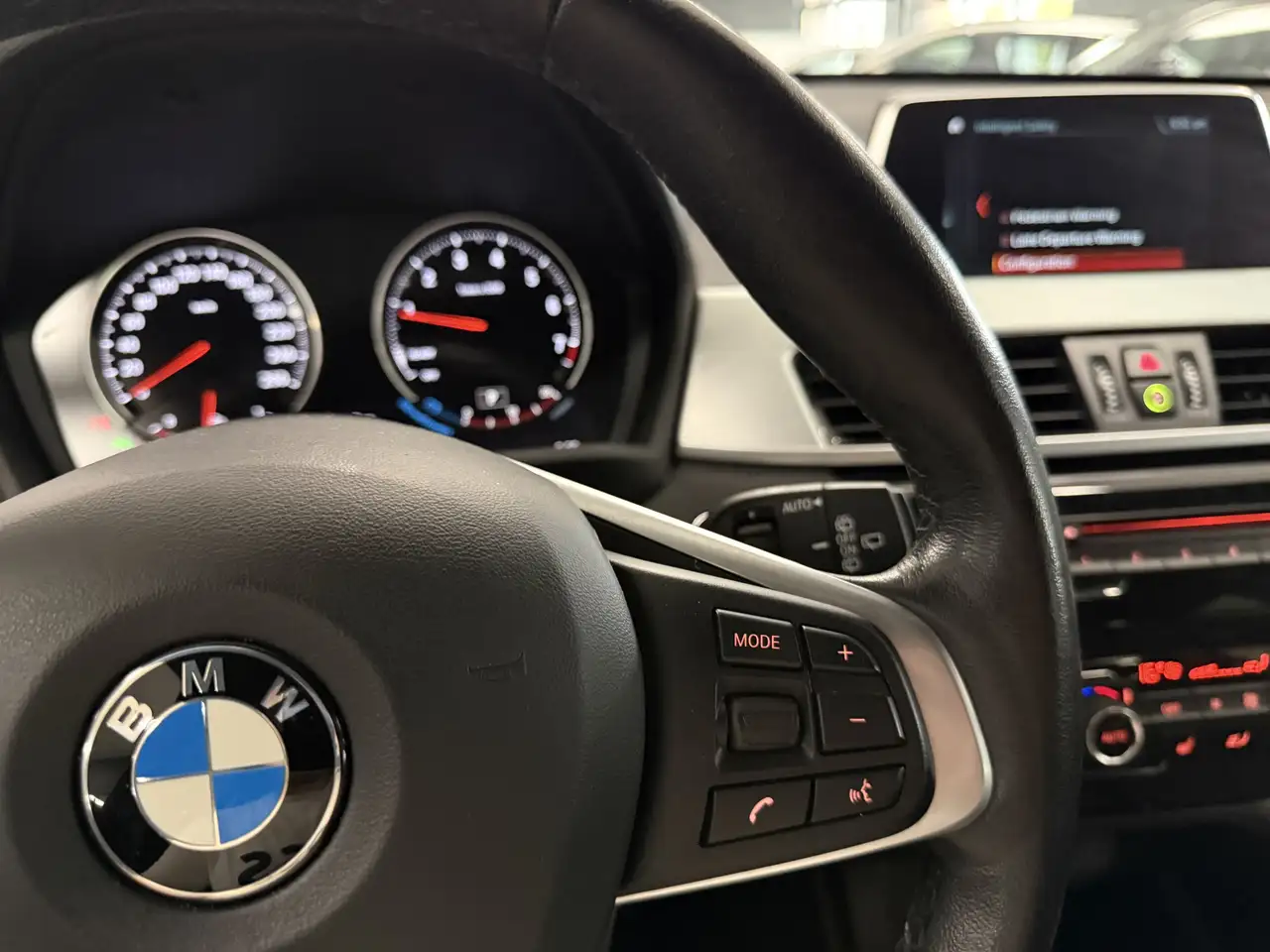 BMW X1 снимка BMW X1