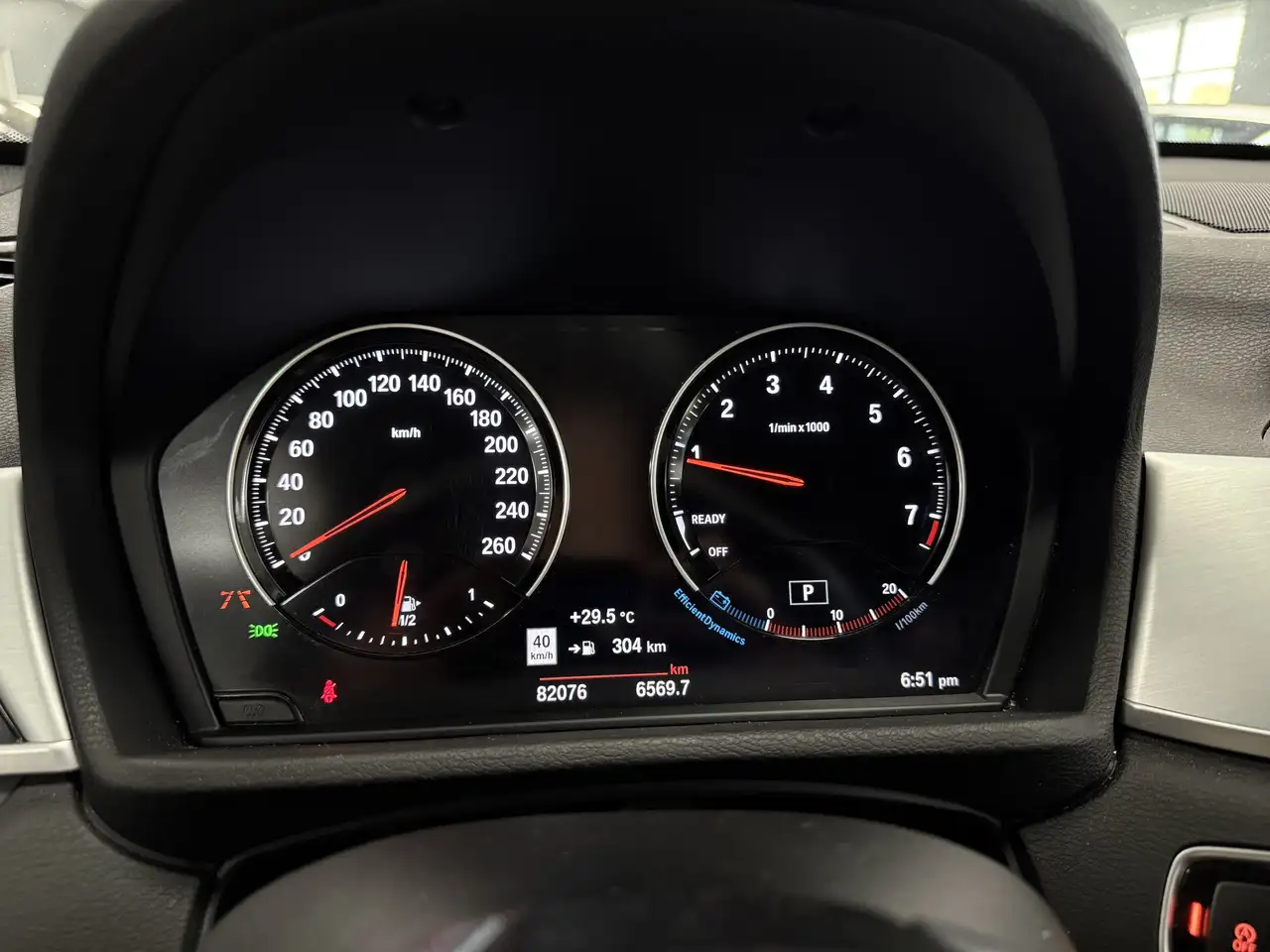 BMW X1 снимка BMW X1