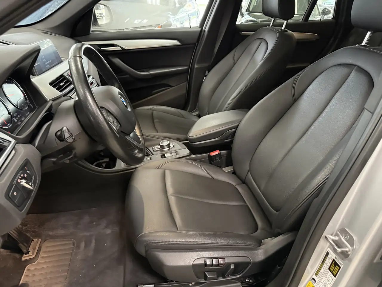 BMW X1 снимка BMW X1