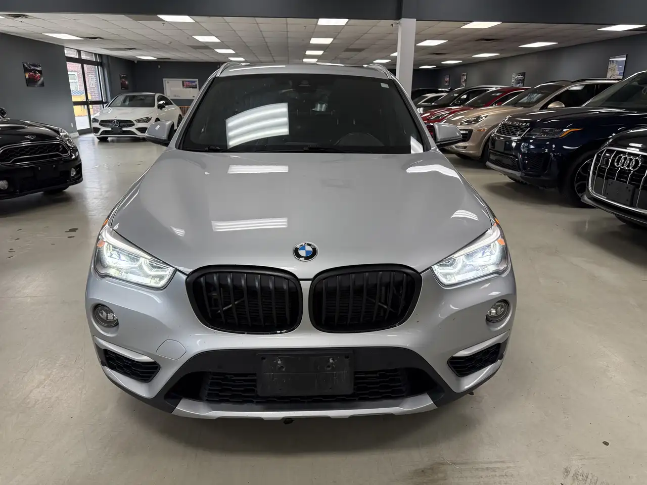 BMW X1 снимка BMW X1