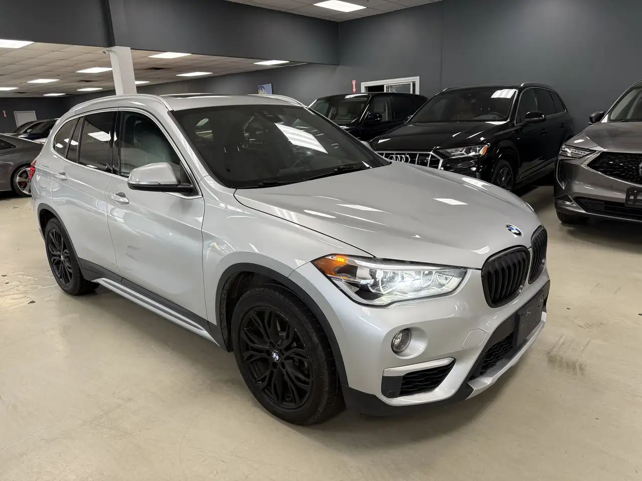 BMW X1 снимка BMW X1