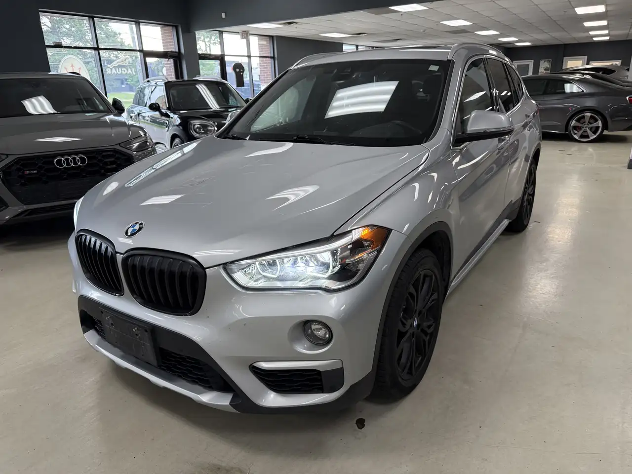BMW X1 снимка BMW X1