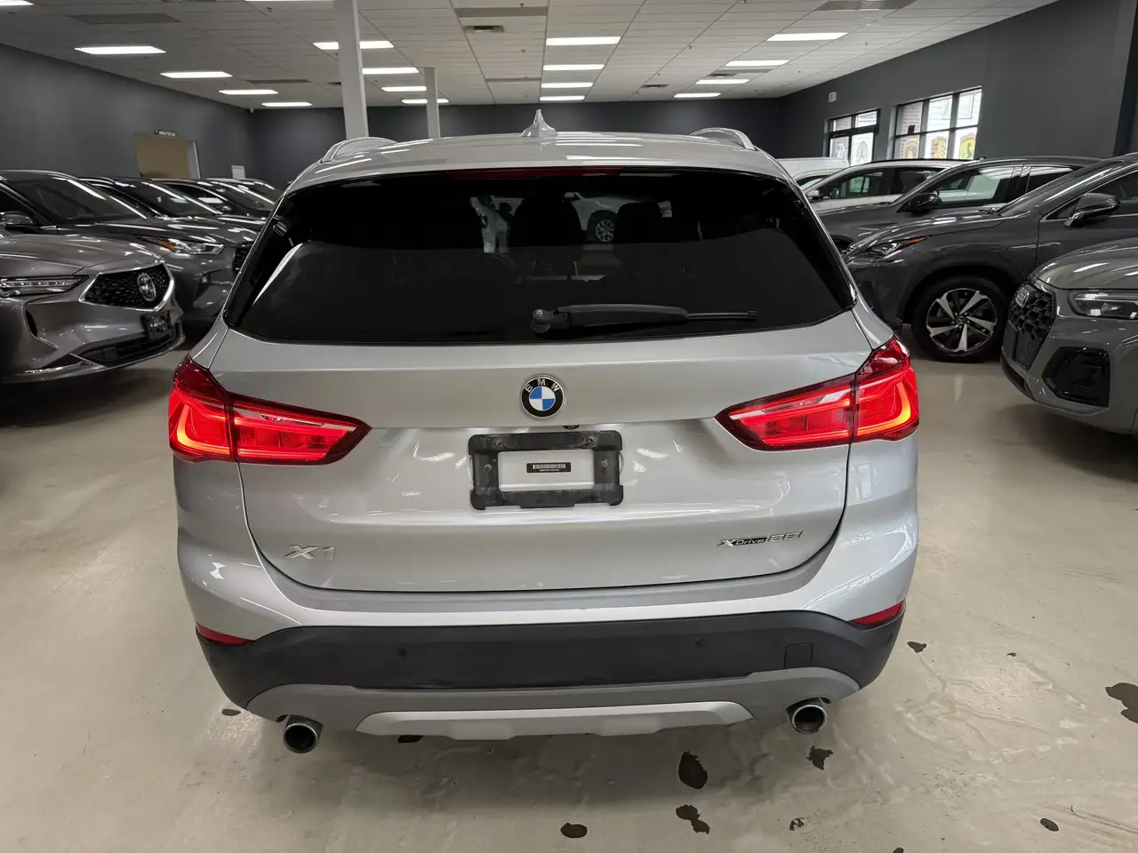 BMW X1 снимка BMW X1