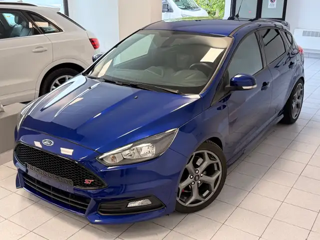 Ford Focus 2.0 ST 250cv