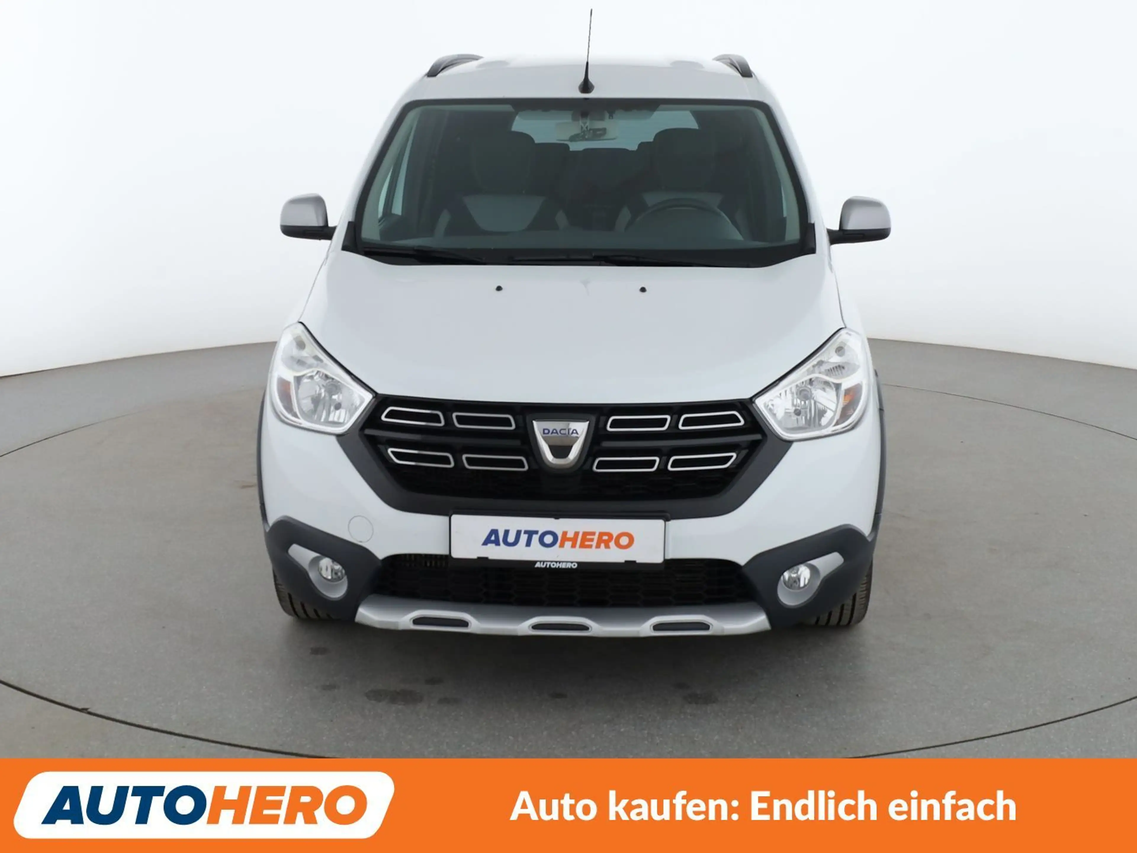 Dacia Lodgy 1.3 TCe Stepway Plus*7-SITZER*NAVI*CAM*PDC*SHZ* — photo 9