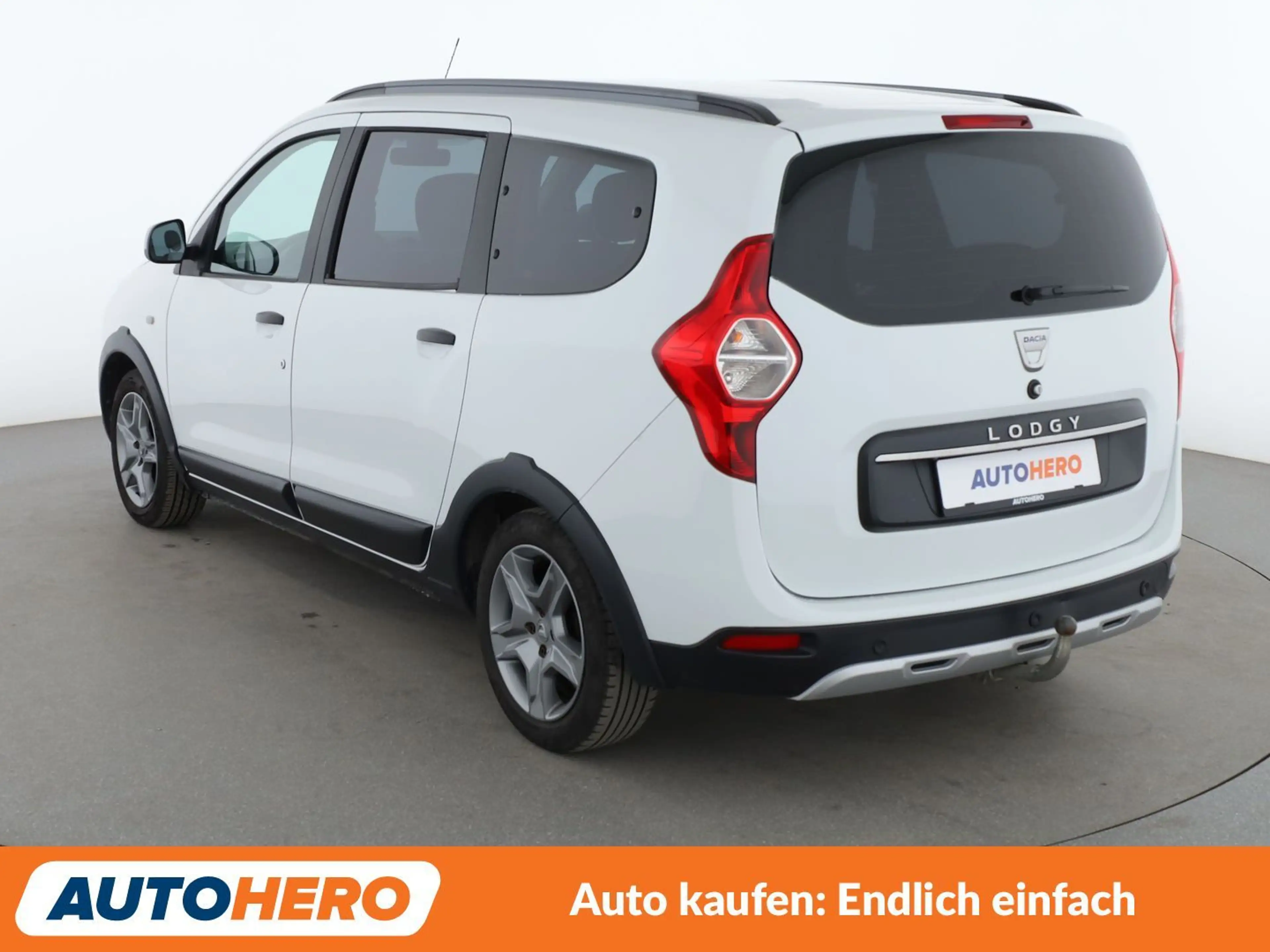 Dacia Lodgy 1.3 TCe Stepway Plus*7-SITZER*NAVI*CAM*PDC*SHZ* — photo 4