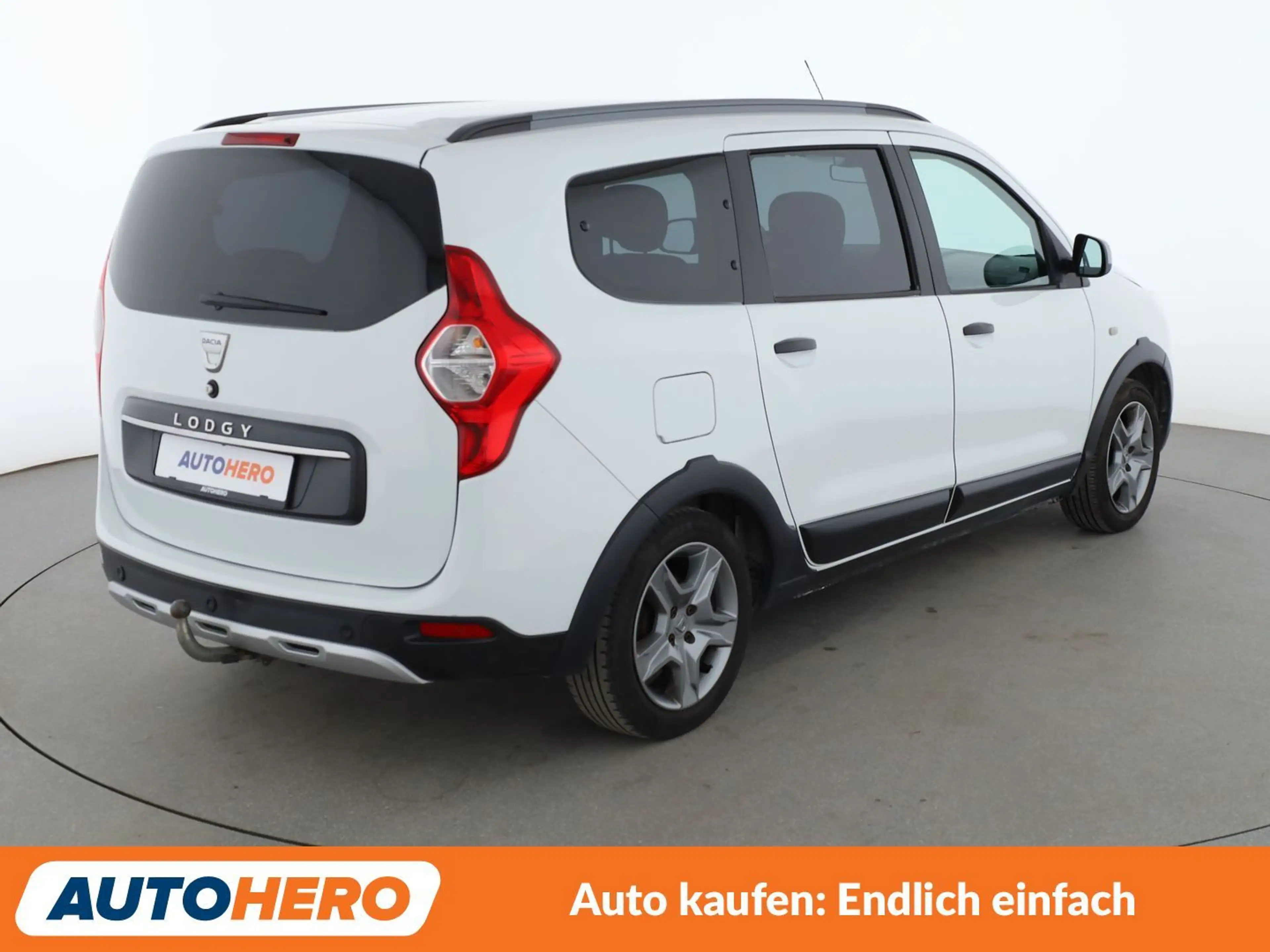 Dacia Lodgy 1.3 TCe Stepway Plus*7-SITZER*NAVI*CAM*PDC*SHZ* — photo 6