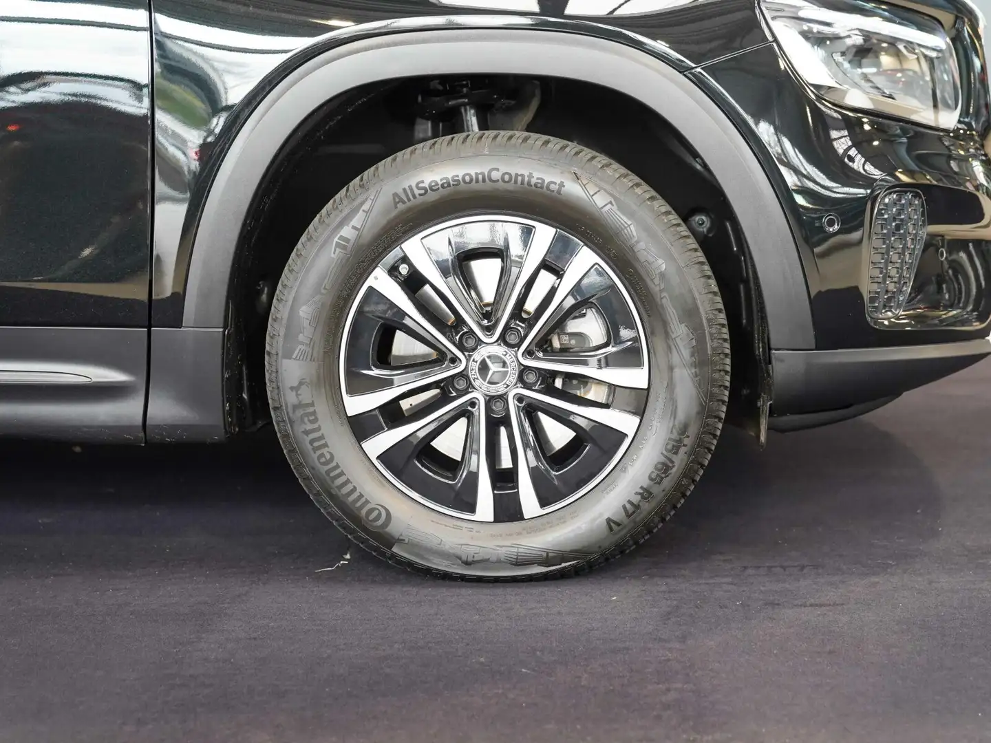 Mercedes-Benz GLB 200 GLB 200 d CarPlay Rückfahrkamera Lenkradheizung Schwarz - 2