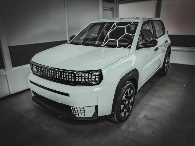 Fiat Panda ICON Hybrid DCT TEMPOMAT KLIMA LED 1.2 T-Gen3 A...