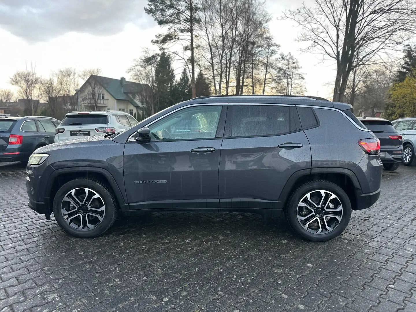 Jeep Compass Limited 1.3 GSE T4 110kW DCT Grau - 2